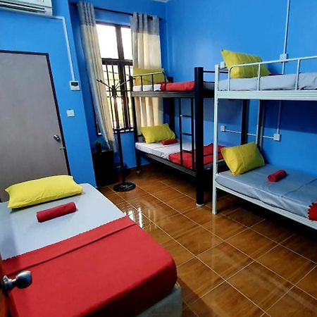 Shoplot Hostel Pangkor 卡庞帕斯班伽克 外观 照片