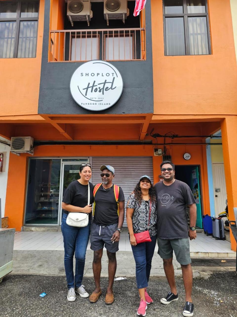 Shoplot Hostel Pangkor 卡庞帕斯班伽克 外观 照片