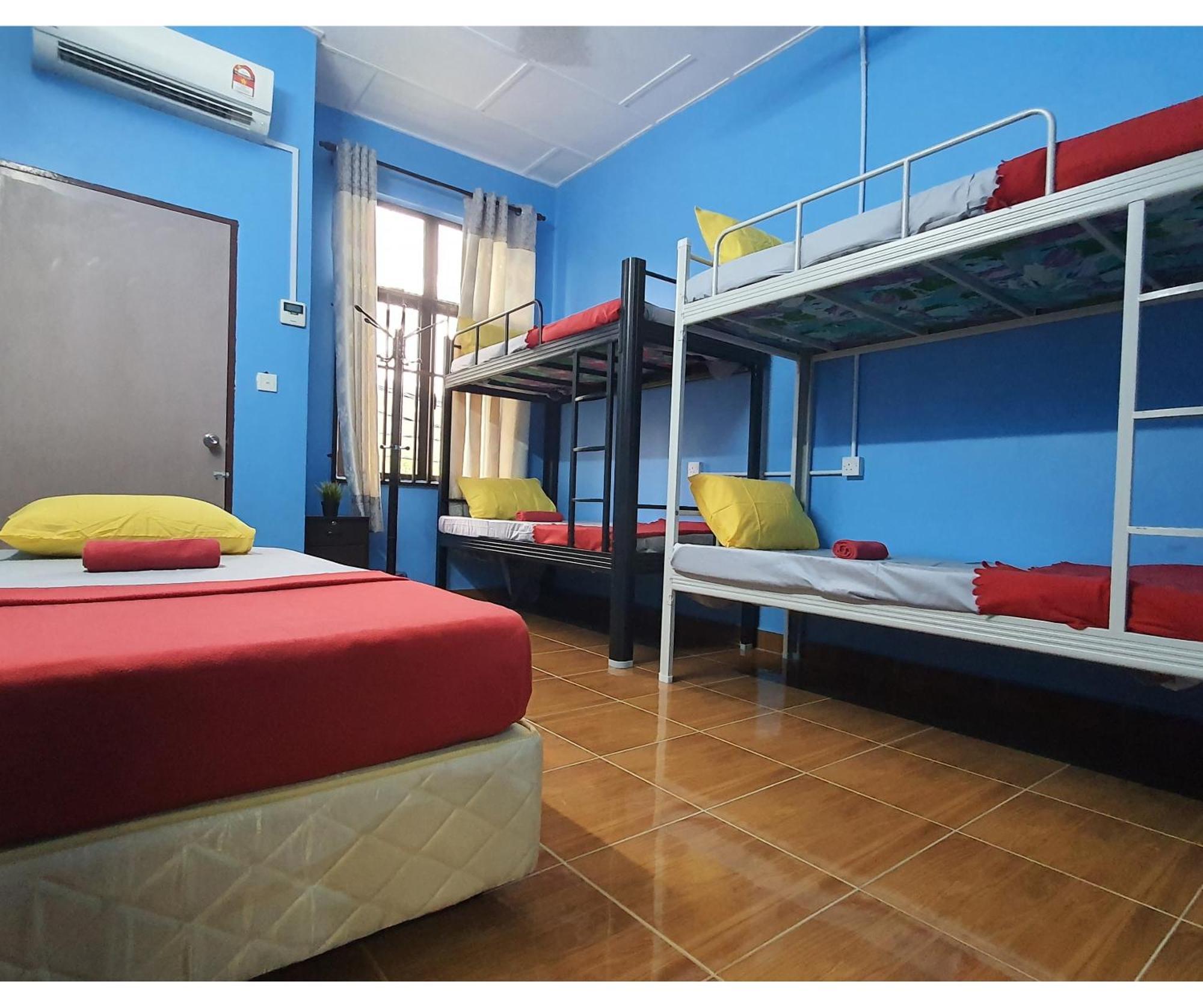Shoplot Hostel Pangkor 卡庞帕斯班伽克 外观 照片