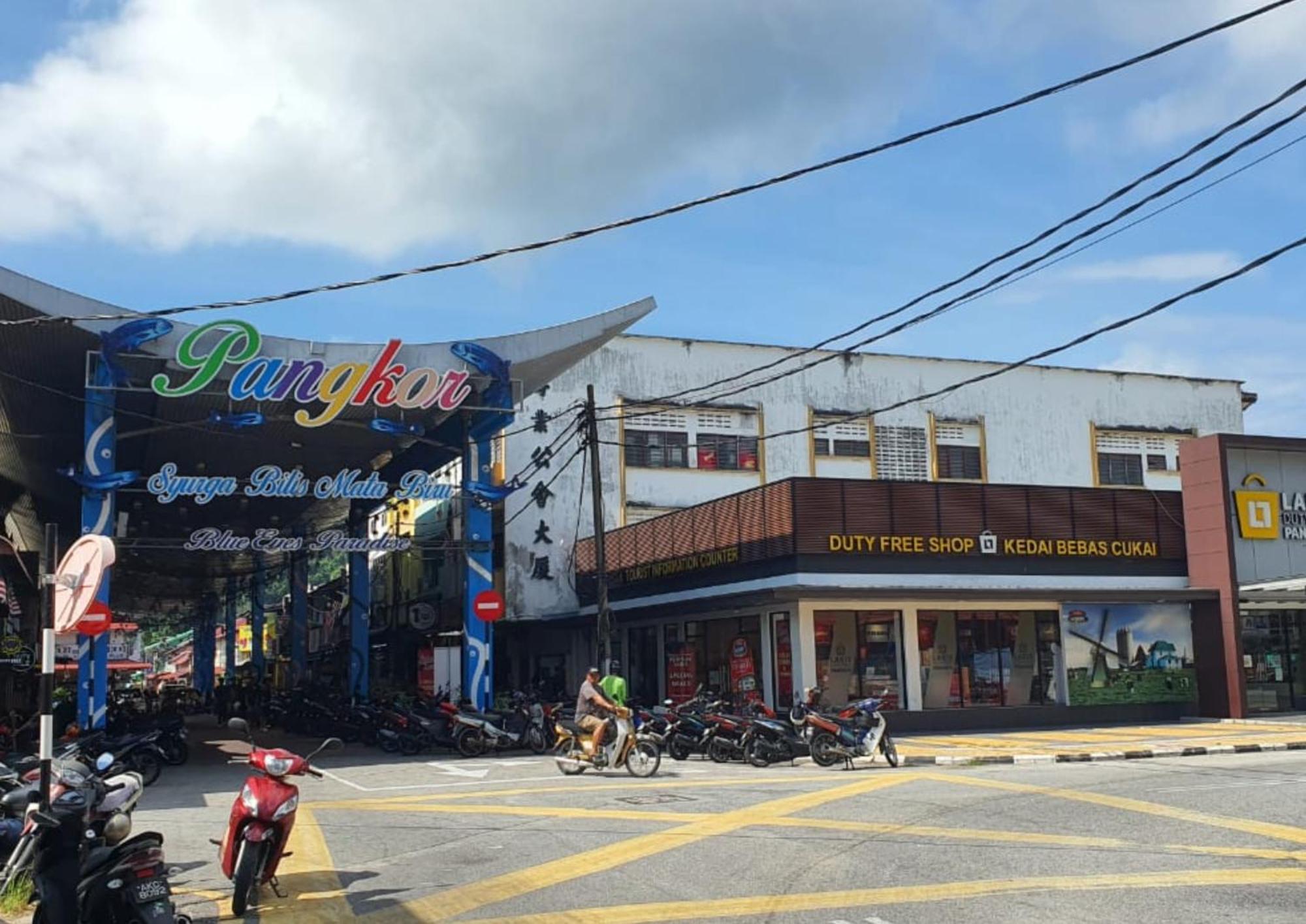 Shoplot Hostel Pangkor 卡庞帕斯班伽克 外观 照片