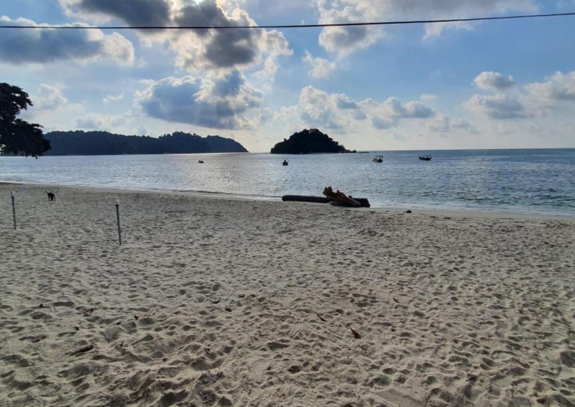 Shoplot Hostel Pangkor 卡庞帕斯班伽克 外观 照片