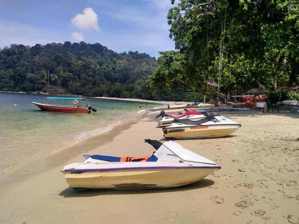 Shoplot Hostel Pangkor 卡庞帕斯班伽克 外观 照片